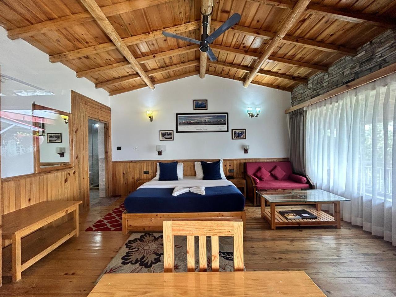 Kasar Himalaya Holiday Resort, Binsar Rd Almora Exterior foto