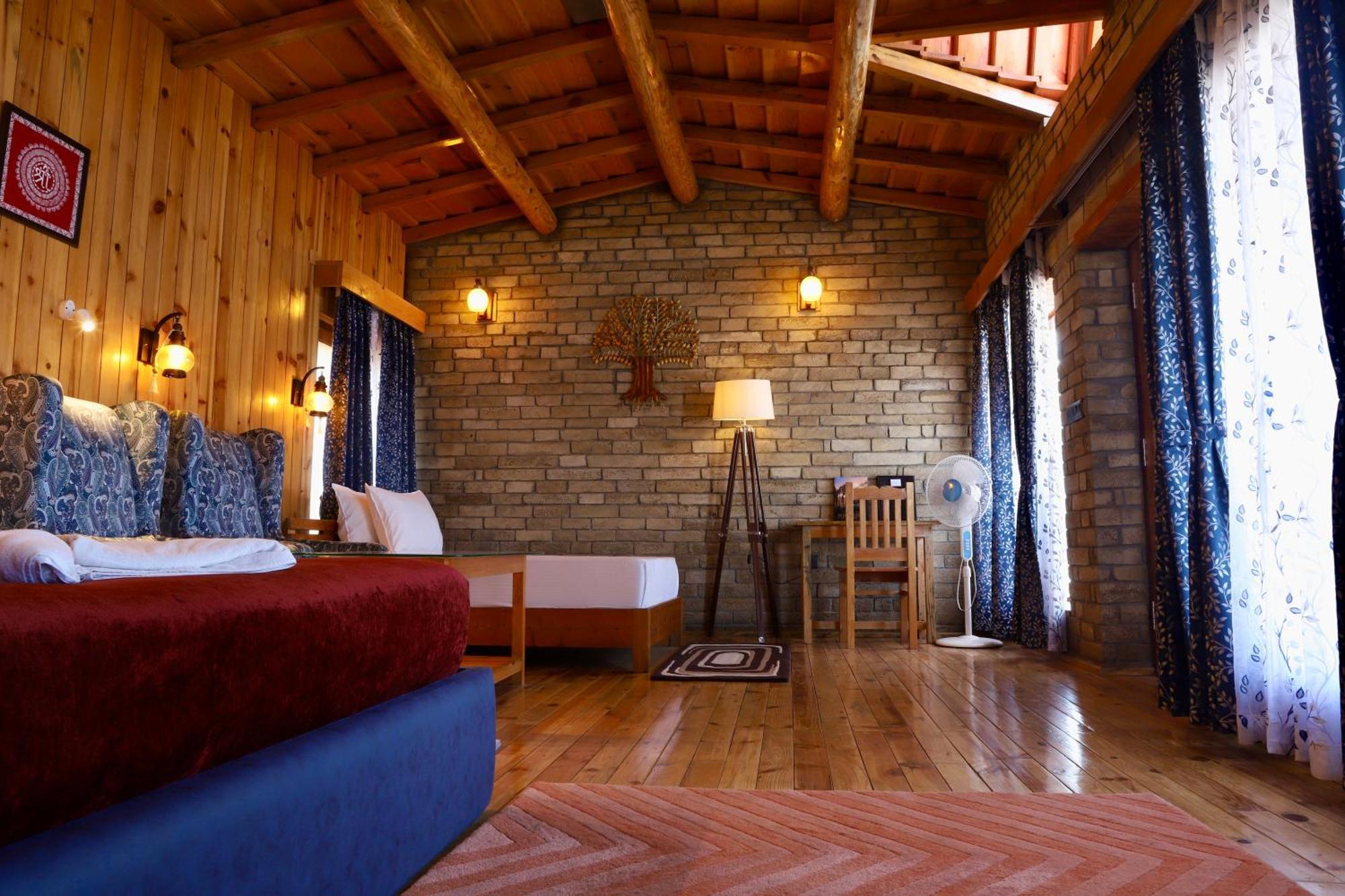 Kasar Himalaya Holiday Resort, Binsar Rd Almora Exterior foto