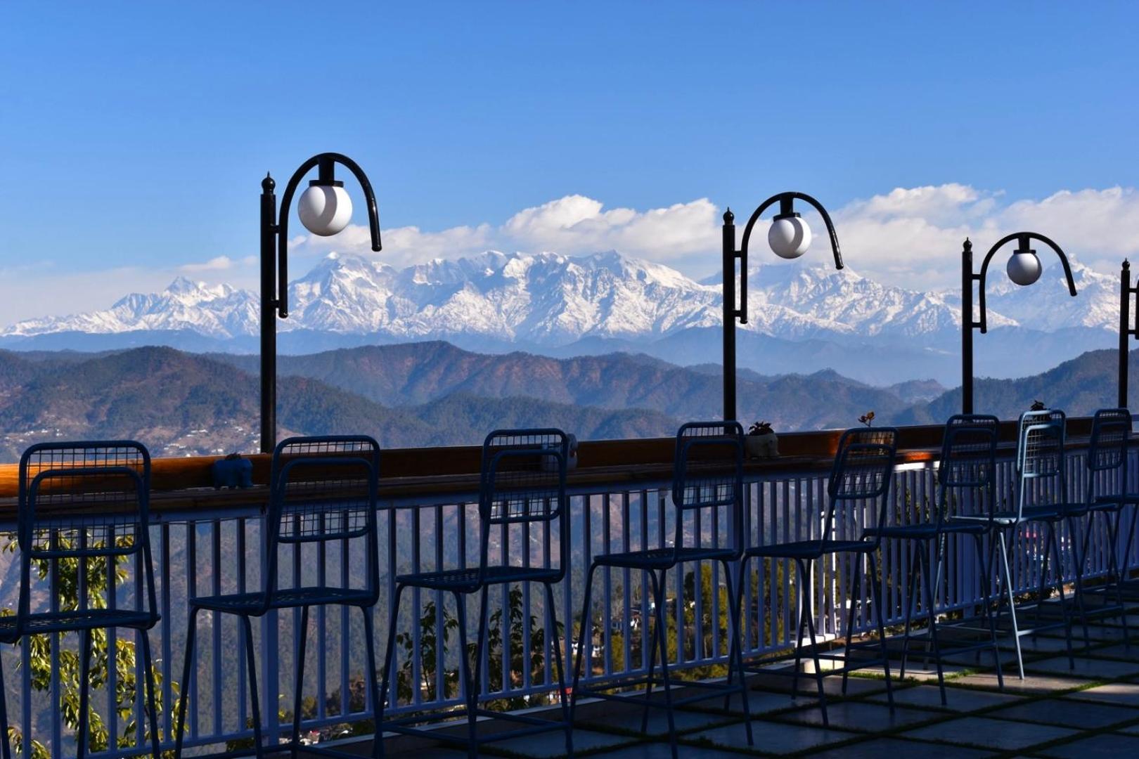 Kasar Himalaya Holiday Resort, Binsar Rd Almora Exterior foto